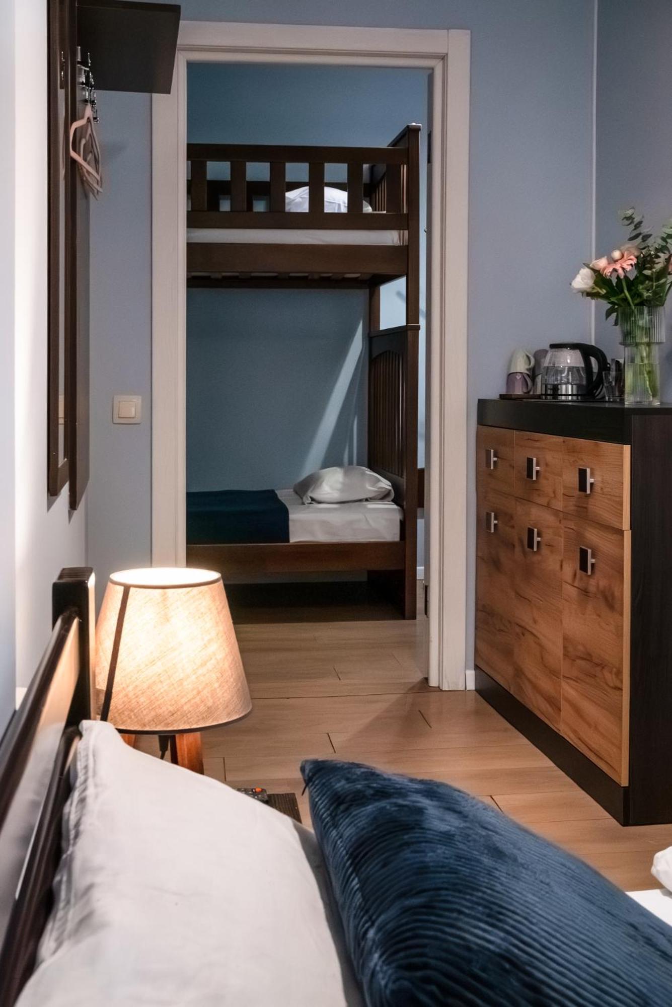 Gar'Is Hostel Львов Экстерьер фото