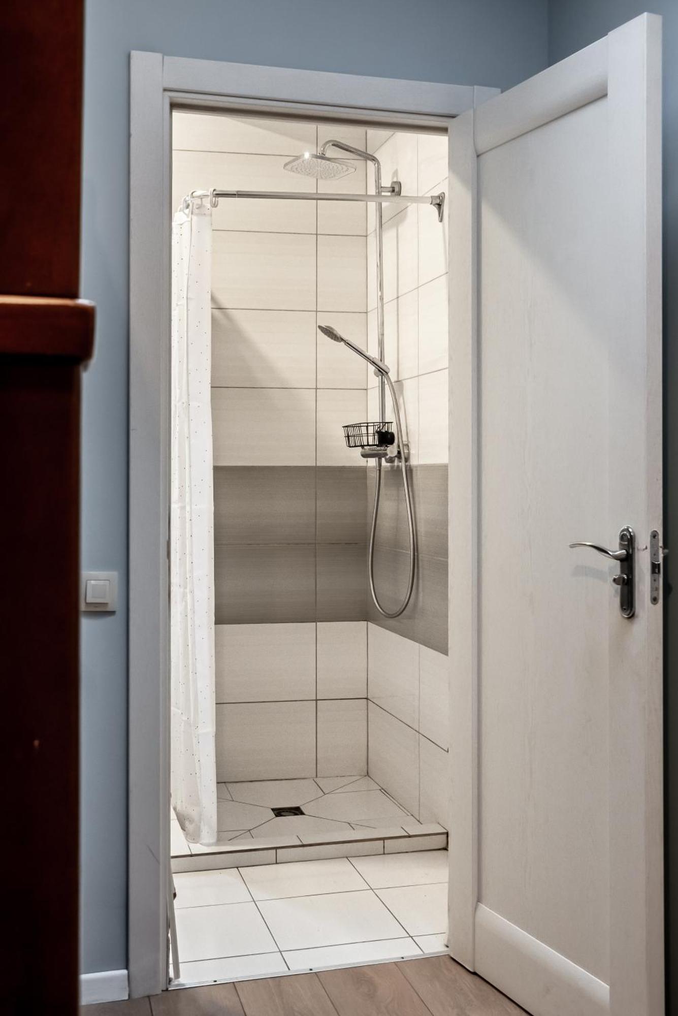 Gar'Is Hostel Львов Экстерьер фото