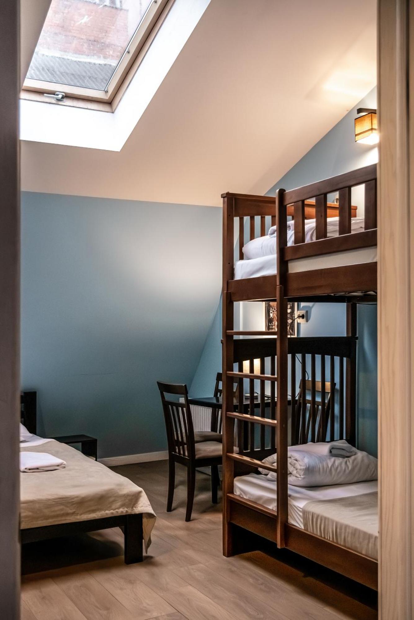 Gar'Is Hostel Львов Экстерьер фото