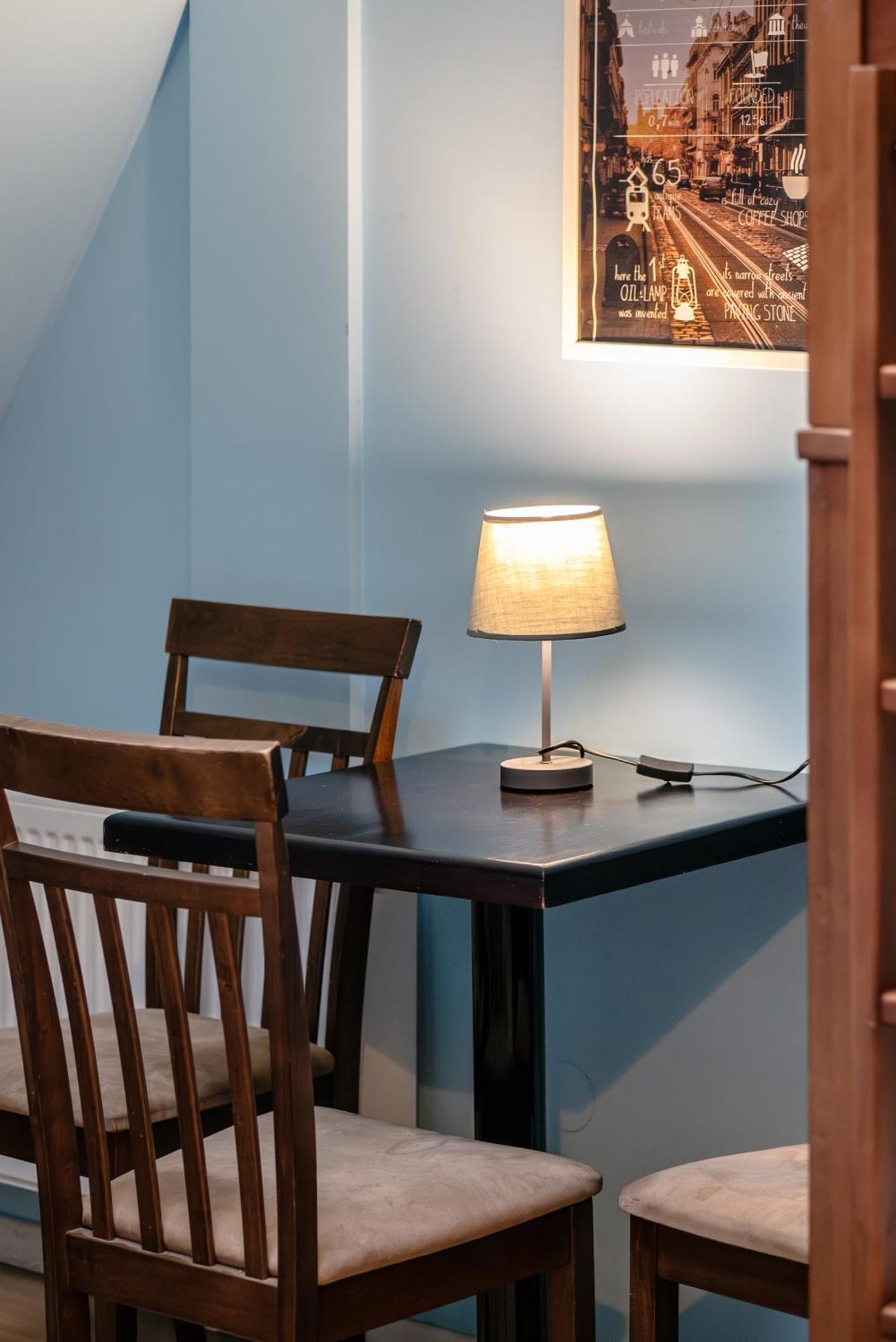 Gar'Is Hostel Львов Экстерьер фото
