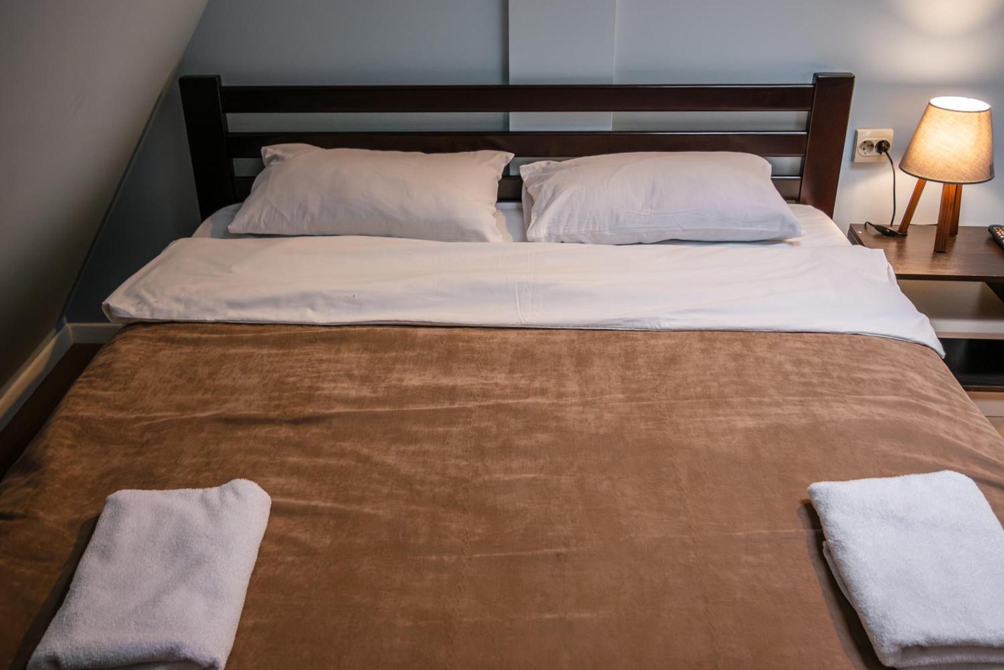 Gar'Is Hostel Львов Экстерьер фото